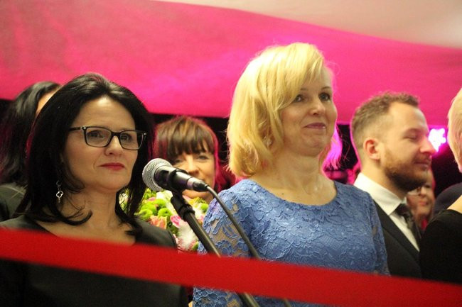 II LO w Lesznie: studniówka pod znakiem Jamesa Bonda (zdjęcia)