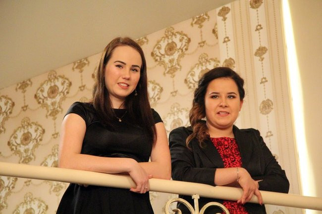 ZSOŚ: najpierw polonez, później taneczne przeboje (zdjęcia)