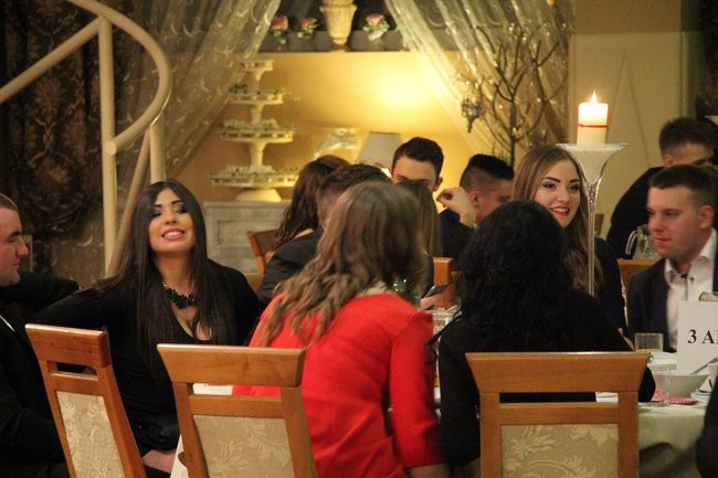 ZSOŚ: najpierw polonez, później taneczne przeboje (zdjęcia)