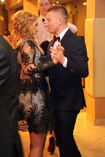 ZSOŚ: najpierw polonez, później taneczne przeboje (zdjęcia)