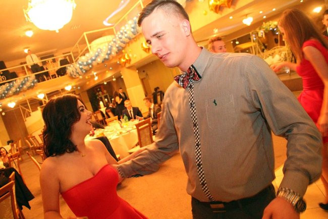 ZSOŚ: najpierw polonez, później taneczne przeboje (zdjęcia)