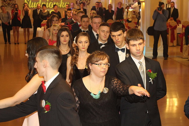 Po sąsiedzku: studniówka ZSPT w Bojanowie (zdjęcia)