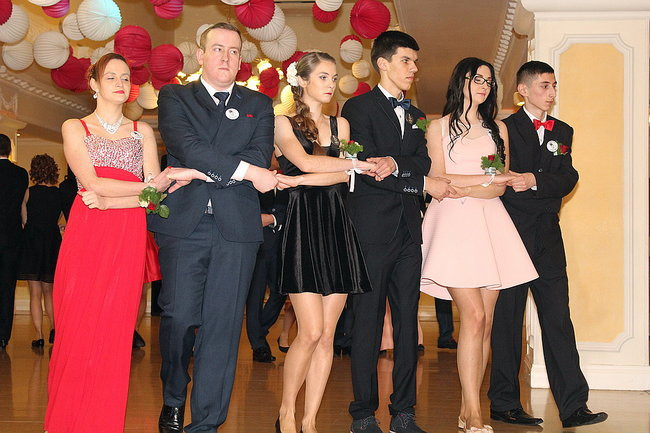 Po sąsiedzku: studniówka ZSPT w Bojanowie (zdjęcia)