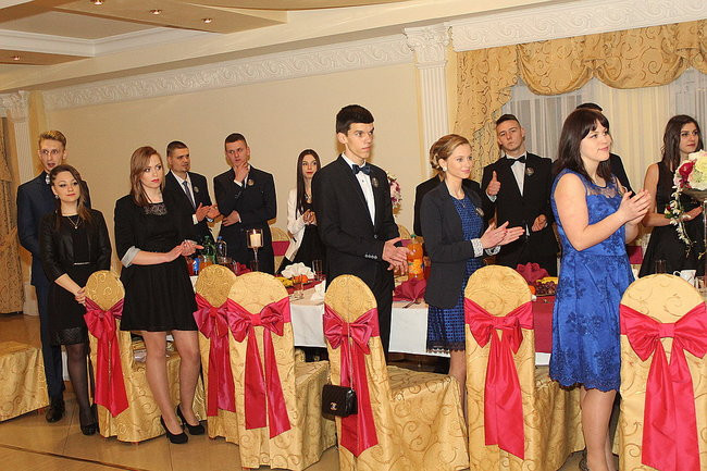 Po sąsiedzku: studniówka ZSPT w Bojanowie (zdjęcia)