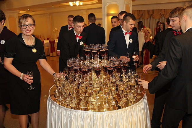 Po sąsiedzku: studniówka ZSPT w Bojanowie (zdjęcia)