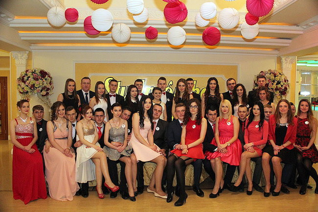 Po sąsiedzku: studniówka ZSPT w Bojanowie (zdjęcia)