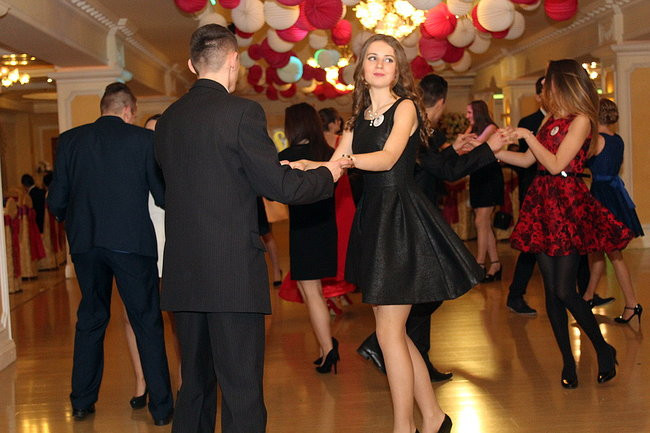 Po sąsiedzku: studniówka ZSPT w Bojanowie (zdjęcia)