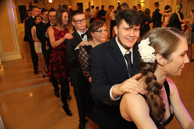 Po sąsiedzku: studniówka ZSPT w Bojanowie (zdjęcia)