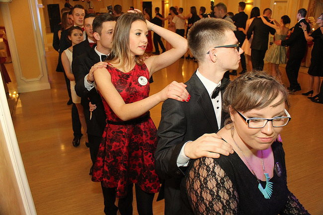 Po sąsiedzku: studniówka ZSPT w Bojanowie (zdjęcia)