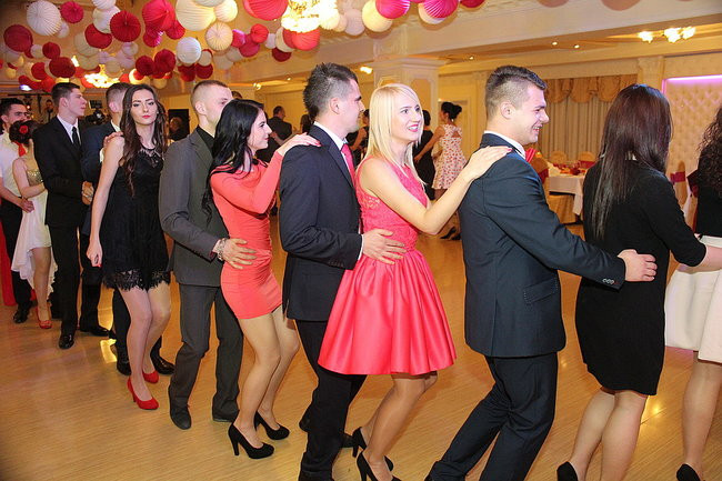 Po sąsiedzku: studniówka ZSPT w Bojanowie (zdjęcia)