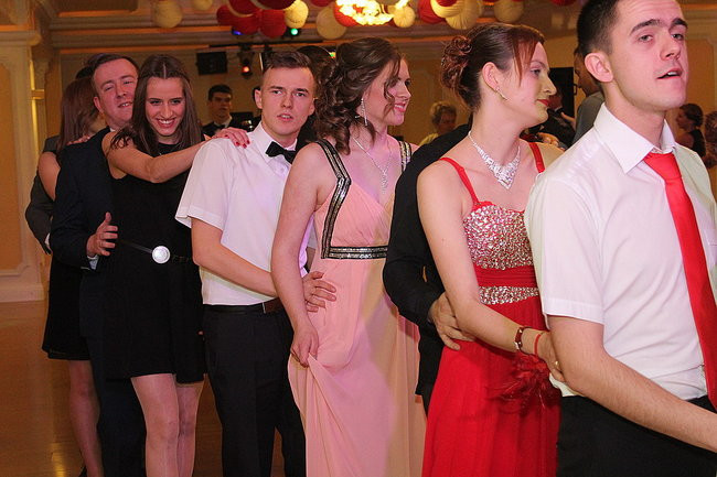 Po sąsiedzku: studniówka ZSPT w Bojanowie (zdjęcia)