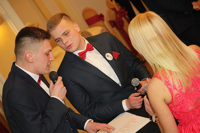 Po sąsiedzku: studniówka ZSPT w Bojanowie (zdjęcia)