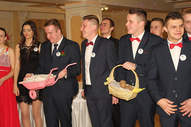 Po sąsiedzku: studniówka ZSPT w Bojanowie (zdjęcia)