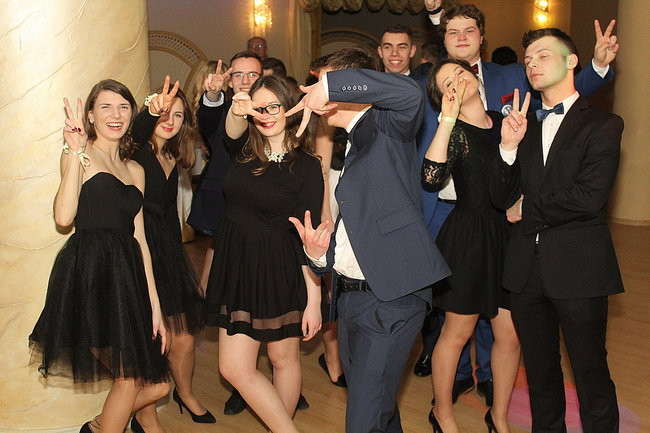 Kameralna studniówka Miejskiej Górki (zdjęcia)