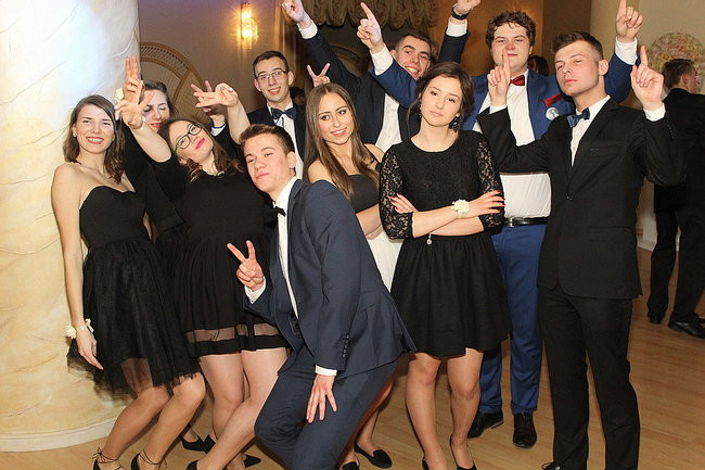 Kameralna studniówka Miejskiej Górki (zdjęcia)