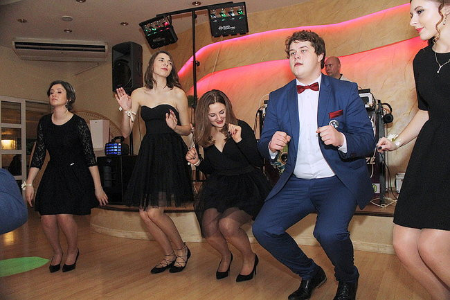 Kameralna studniówka Miejskiej Górki (zdjęcia)