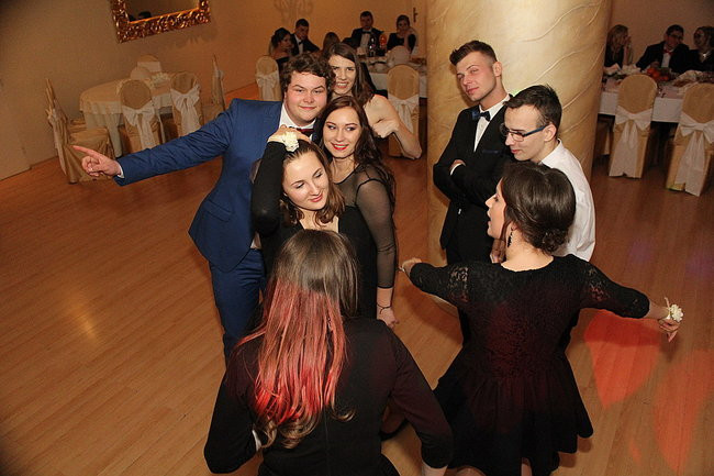 Kameralna studniówka Miejskiej Górki (zdjęcia)