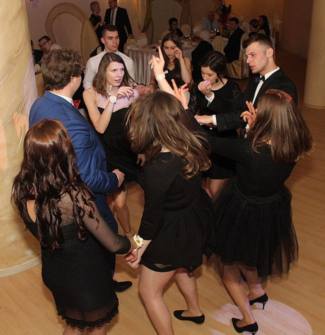 Kameralna studniówka Miejskiej Górki (zdjęcia)