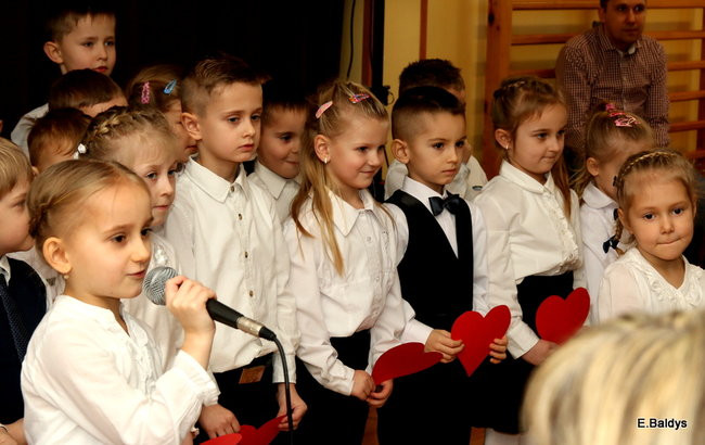 Przedszkolaki z Garzyna dla babci i dziadka (zdjęcia)