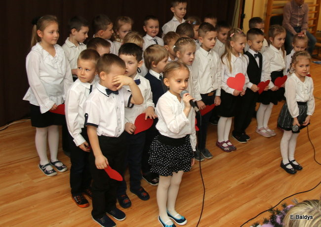 Przedszkolaki z Garzyna dla babci i dziadka (zdjęcia)