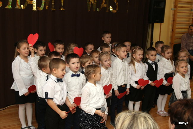 Przedszkolaki z Garzyna dla babci i dziadka (zdjęcia)