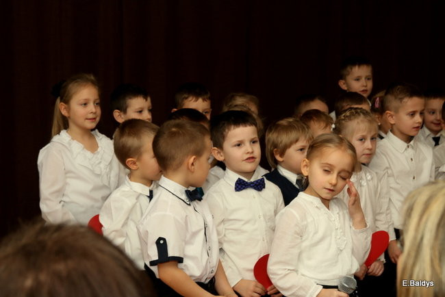 Przedszkolaki z Garzyna dla babci i dziadka (zdjęcia)