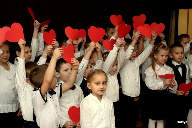 Przedszkolaki z Garzyna dla babci i dziadka (zdjęcia)