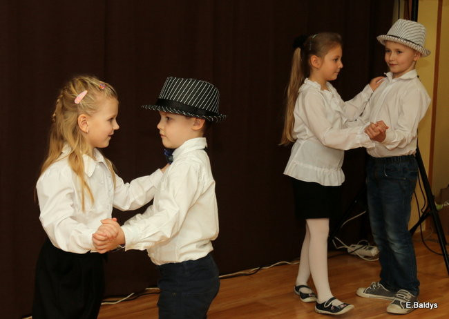 Przedszkolaki z Garzyna dla babci i dziadka (zdjęcia)