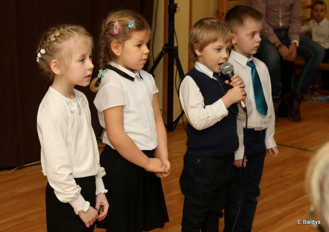 Przedszkolaki z Garzyna dla babci i dziadka (zdjęcia)