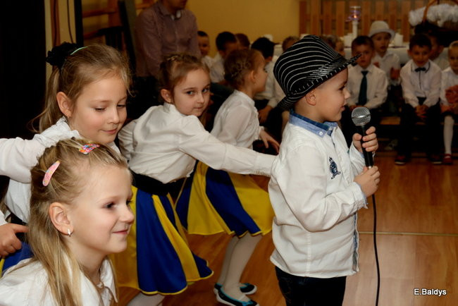 Przedszkolaki z Garzyna dla babci i dziadka (zdjęcia)