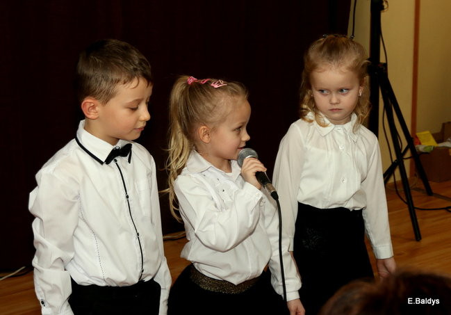 Przedszkolaki z Garzyna dla babci i dziadka (zdjęcia)