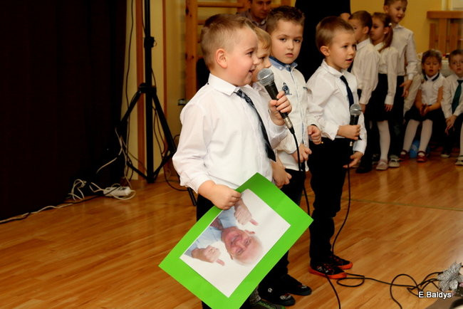 Przedszkolaki z Garzyna dla babci i dziadka (zdjęcia)