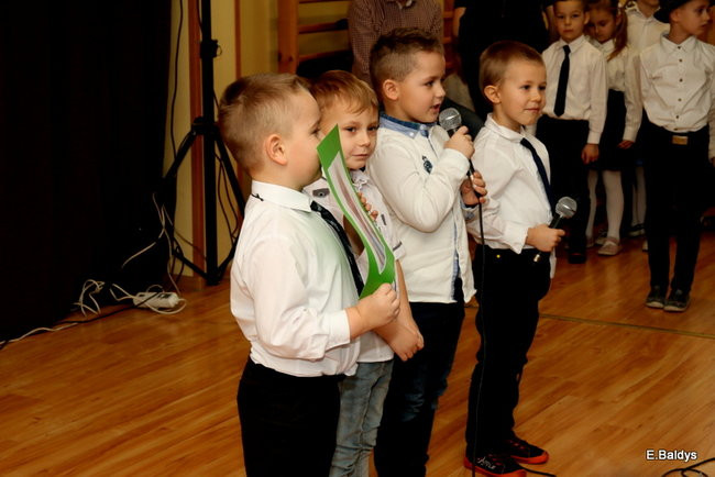 Przedszkolaki z Garzyna dla babci i dziadka (zdjęcia)