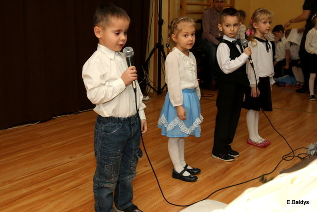 Przedszkolaki z Garzyna dla babci i dziadka (zdjęcia)