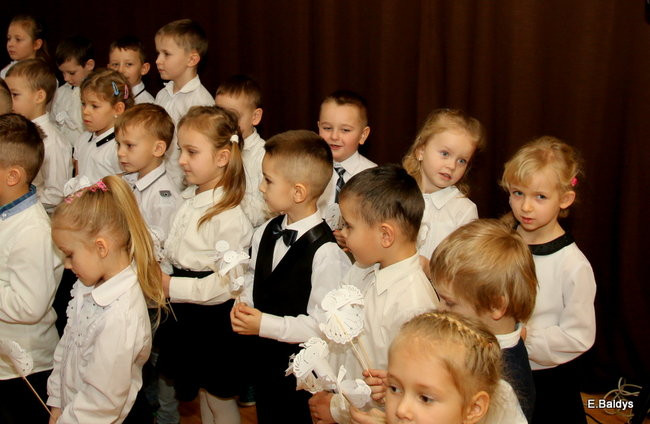 Przedszkolaki z Garzyna dla babci i dziadka (zdjęcia)