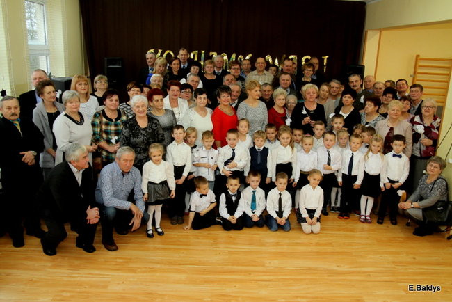 Przedszkolaki z Garzyna dla babci i dziadka (zdjęcia)