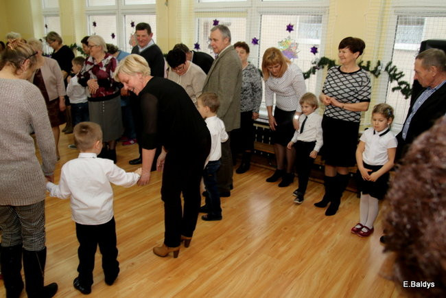 Przedszkolaki z Garzyna dla babci i dziadka (zdjęcia)