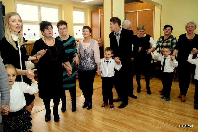 Przedszkolaki z Garzyna dla babci i dziadka (zdjęcia)