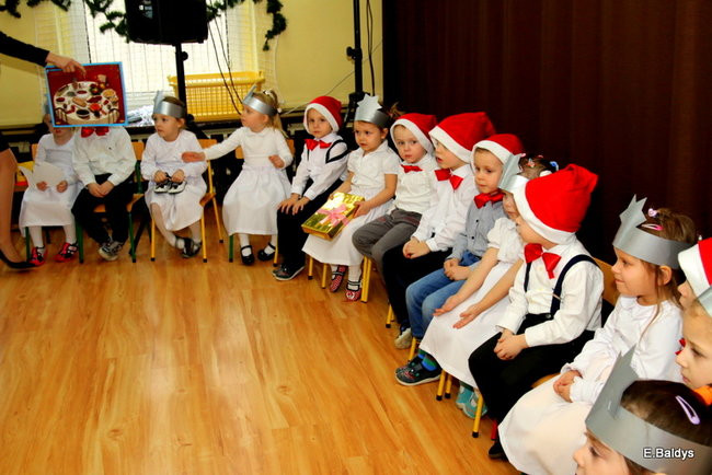 Przedszkolaki z Garzyna dla babci i dziadka (zdjęcia)