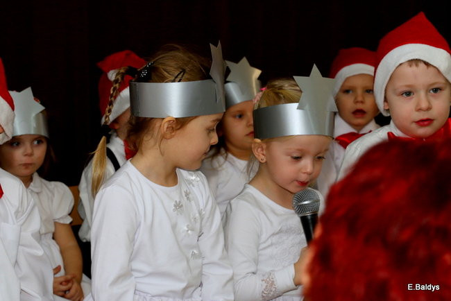 Przedszkolaki z Garzyna dla babci i dziadka (zdjęcia)