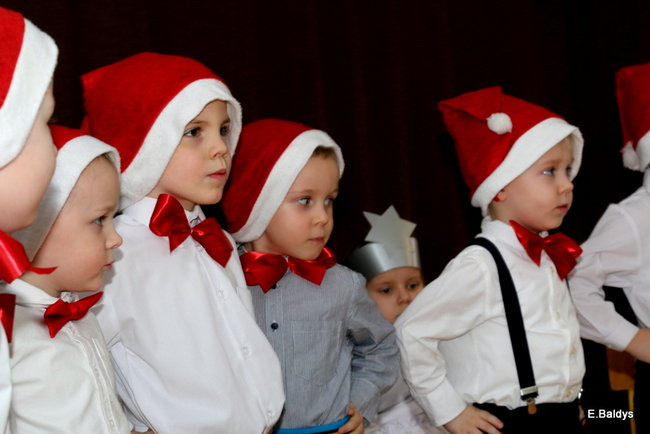 Przedszkolaki z Garzyna dla babci i dziadka (zdjęcia)