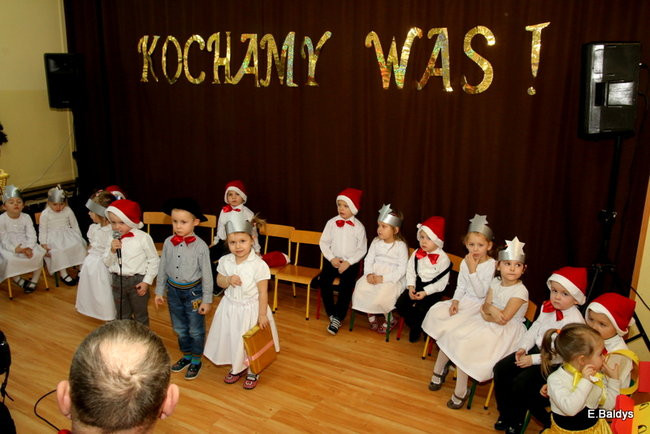 Przedszkolaki z Garzyna dla babci i dziadka (zdjęcia)