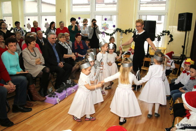 Przedszkolaki z Garzyna dla babci i dziadka (zdjęcia)