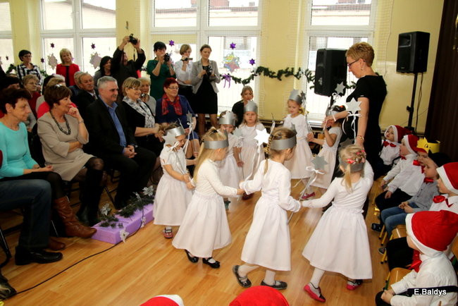 Przedszkolaki z Garzyna dla babci i dziadka (zdjęcia)