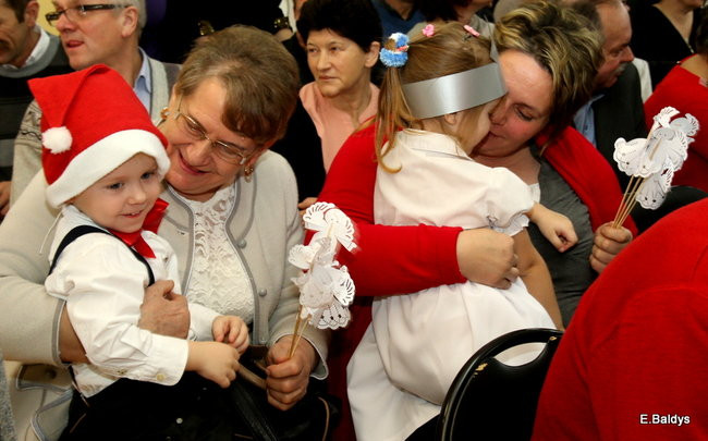 Przedszkolaki z Garzyna dla babci i dziadka (zdjęcia)