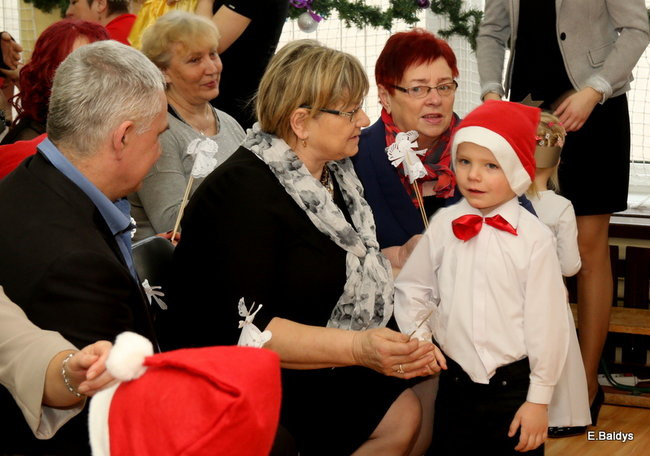 Przedszkolaki z Garzyna dla babci i dziadka (zdjęcia)