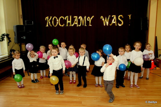 Przedszkolaki z Garzyna dla babci i dziadka (zdjęcia)