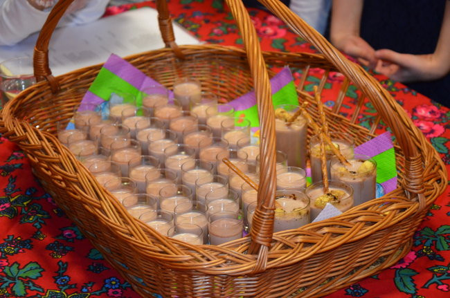 Dzieci wypiły miksturę i dostały batem (zdjęcia)