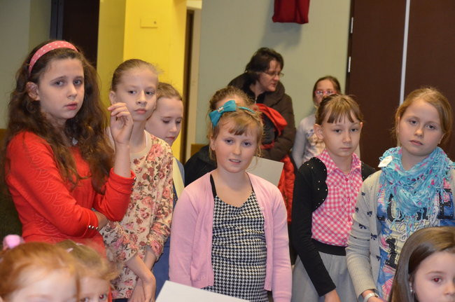 Dzieci wypiły miksturę i dostały batem (zdjęcia)