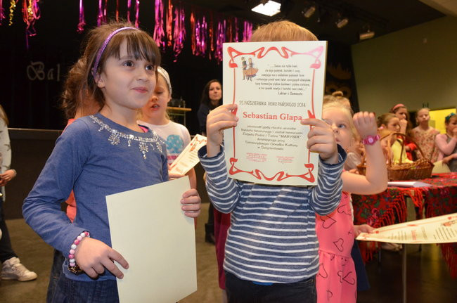 Dzieci wypiły miksturę i dostały batem (zdjęcia)